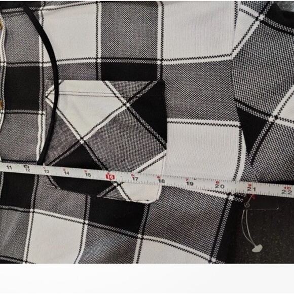 NWT No Boundaries Hoodie Womens Black/White Plaid Long Sleeve Shirt Size LRG - Picture 9 of 11